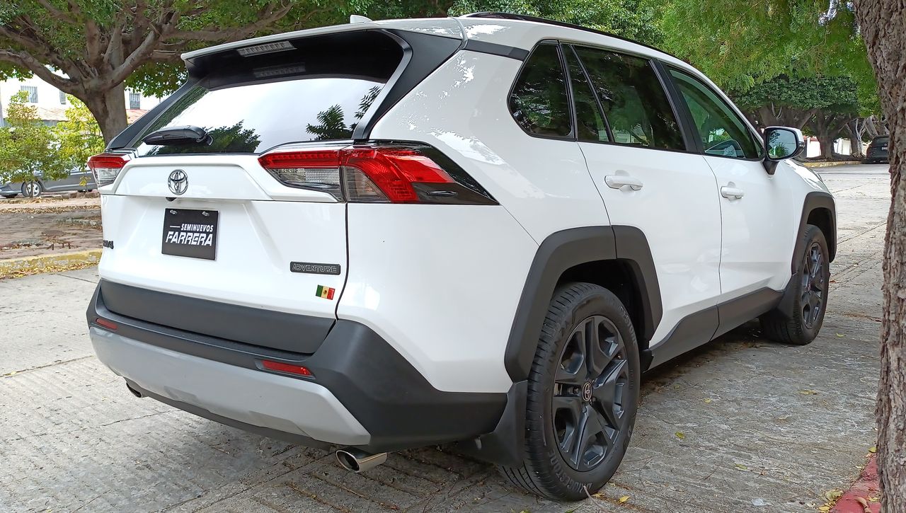 2024 Toyota RAV4 2.5 Adventure At