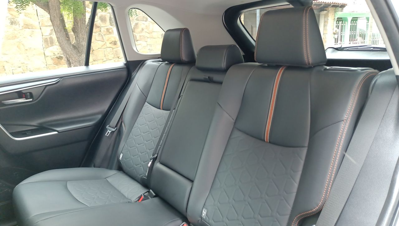 2024 Toyota RAV4 2.5 Adventure At