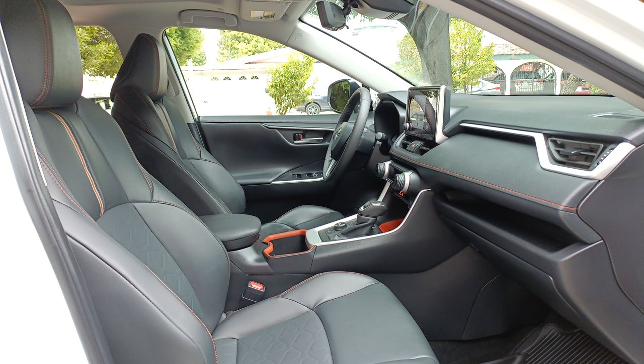 2024 Toyota RAV4 2.5 Adventure At