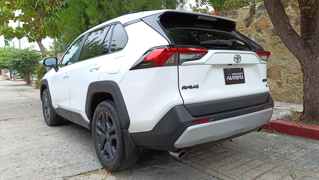2024 Toyota RAV4 2.5 Adventure At