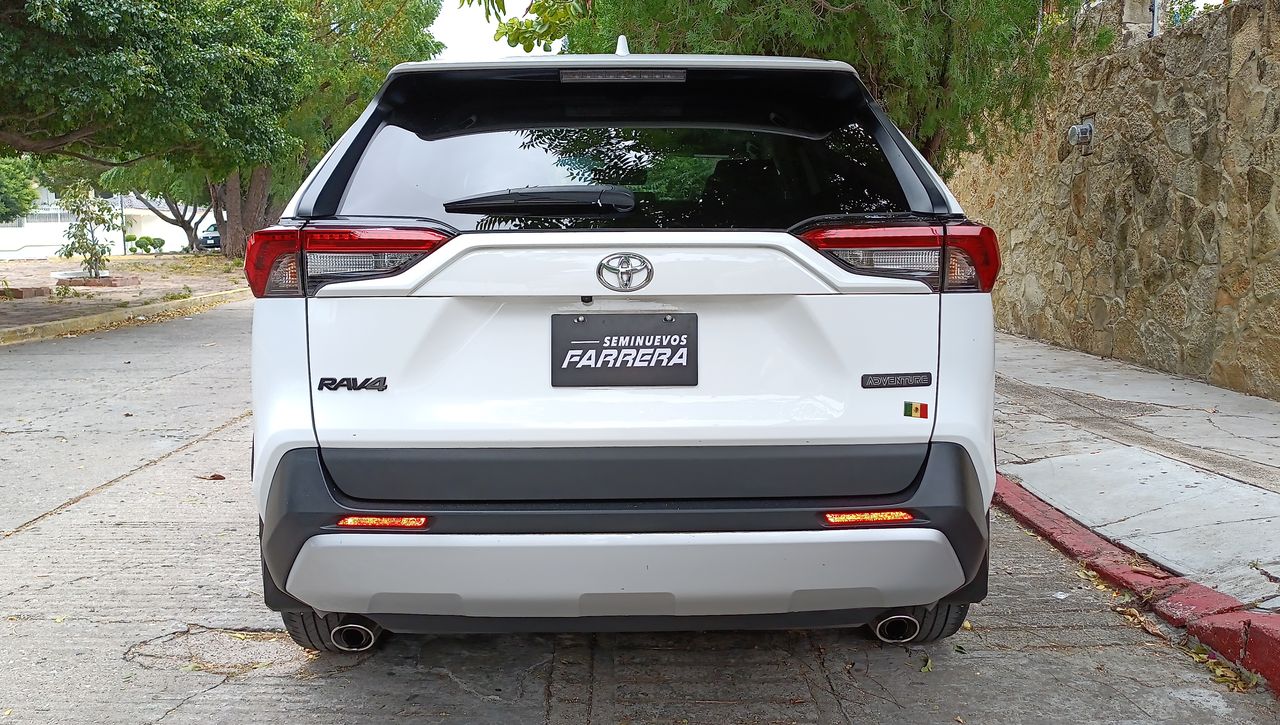 2024 Toyota RAV4 2.5 Adventure At