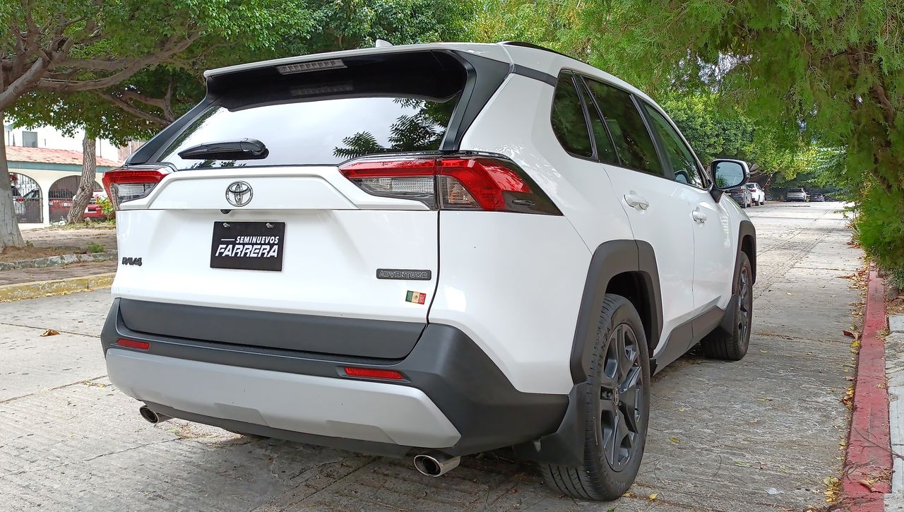 2024 Toyota RAV4 2.5 Adventure At
