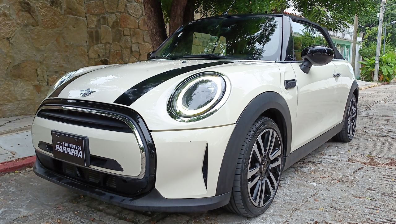 2022 MINI Cooper Convertible Iconic At