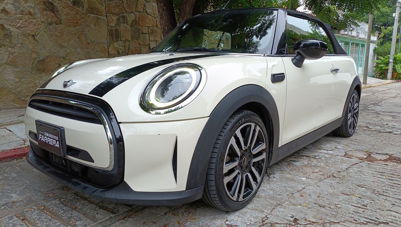 2022 MINI Cooper Convertible Iconic At
